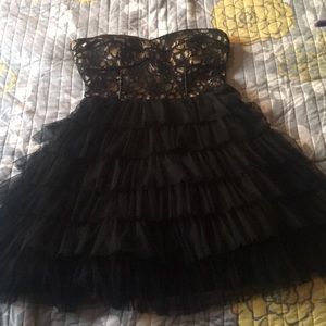 Strapless Black and Gold Size 5 Short Deb Dress